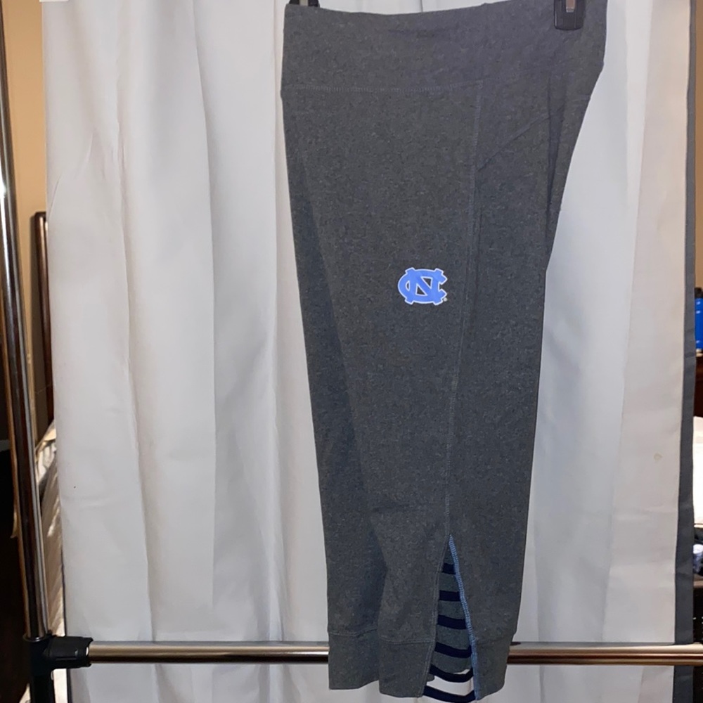 UNC TAR HEEL WOWENS LEGGINGS SIZE XL